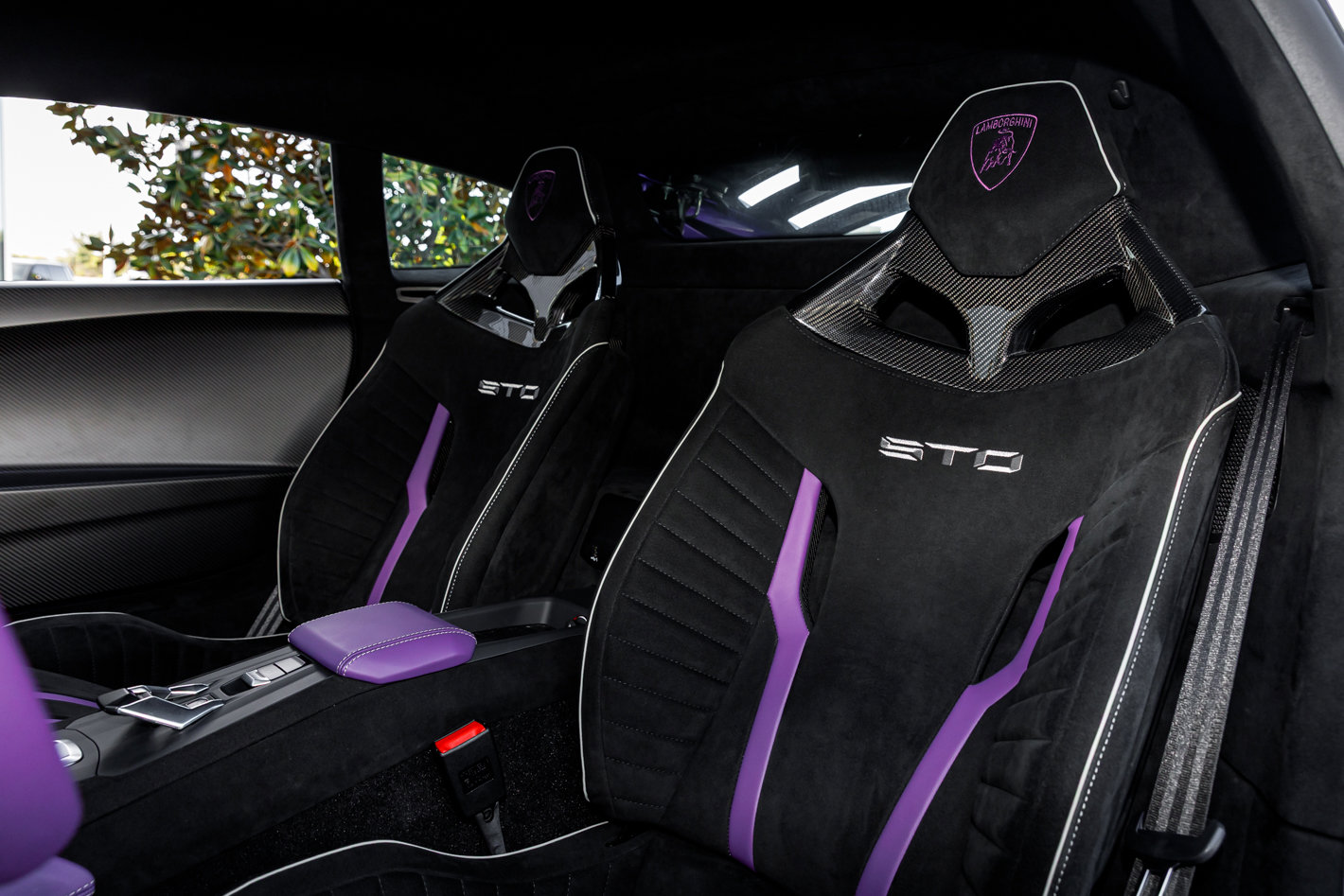 Used 2023 Lamborghini Huracan STO image 31