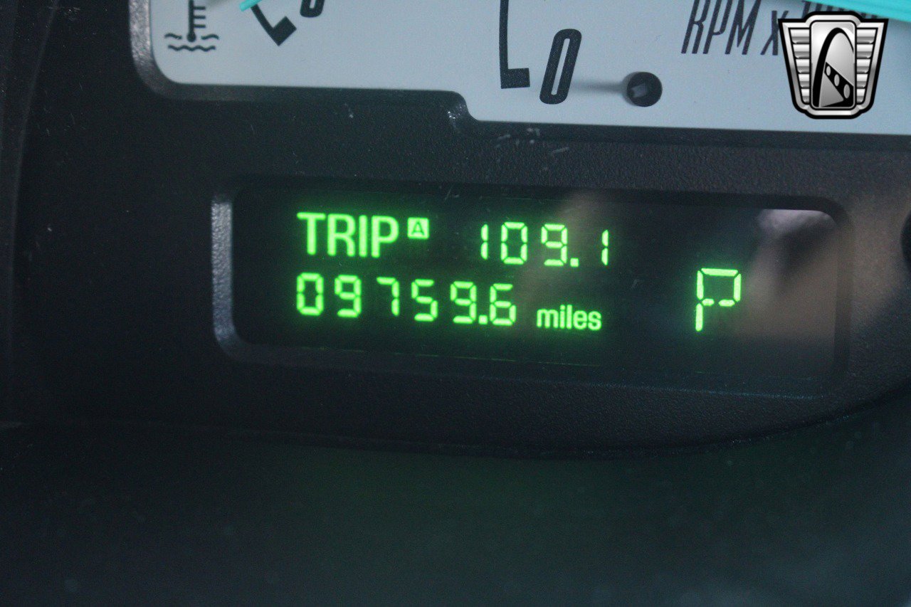 Used 2002 Ford Thunderbird image 19