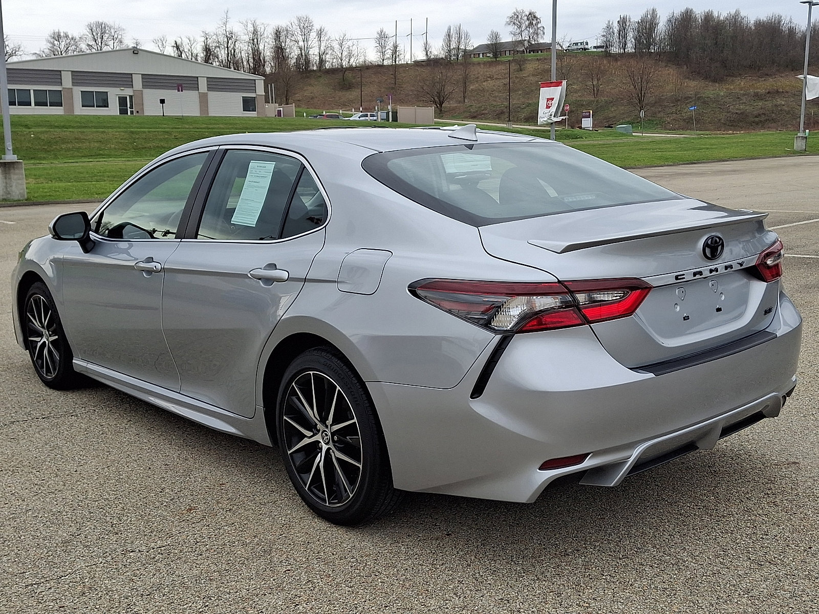Certified 2024 Toyota Camry SE FWD image 4