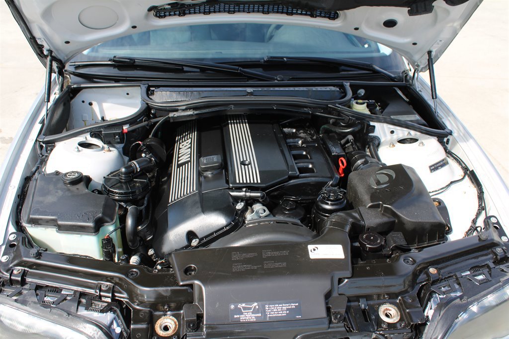 Used 2005 BMW 325i Sedan image 32