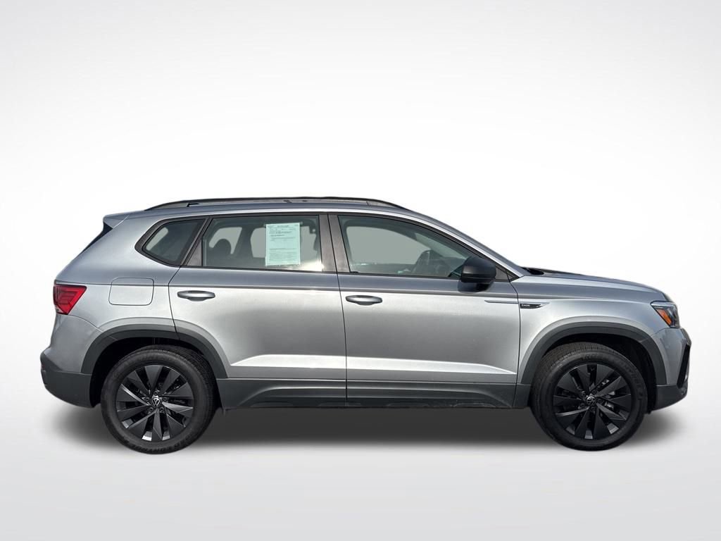 Used 2022 Volkswagen Taos S image 8