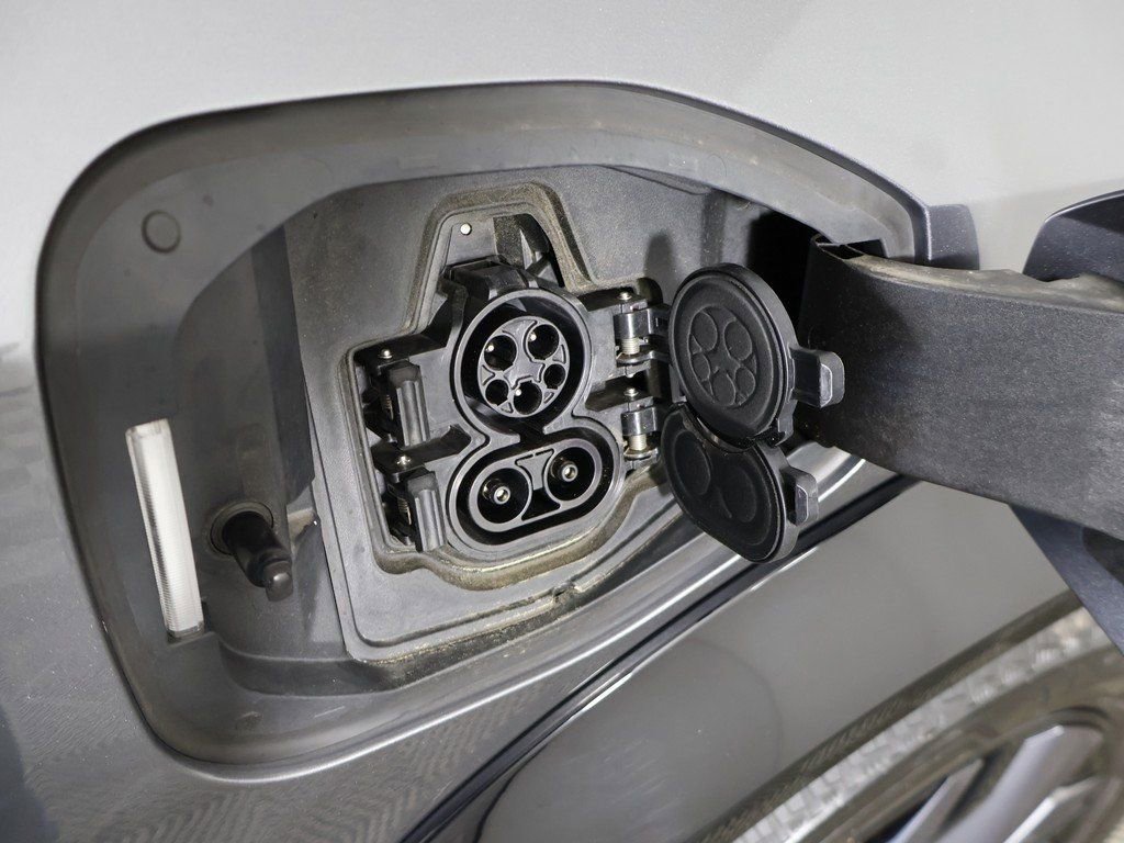 Used 2023 Nissan Ariya FWD image 19