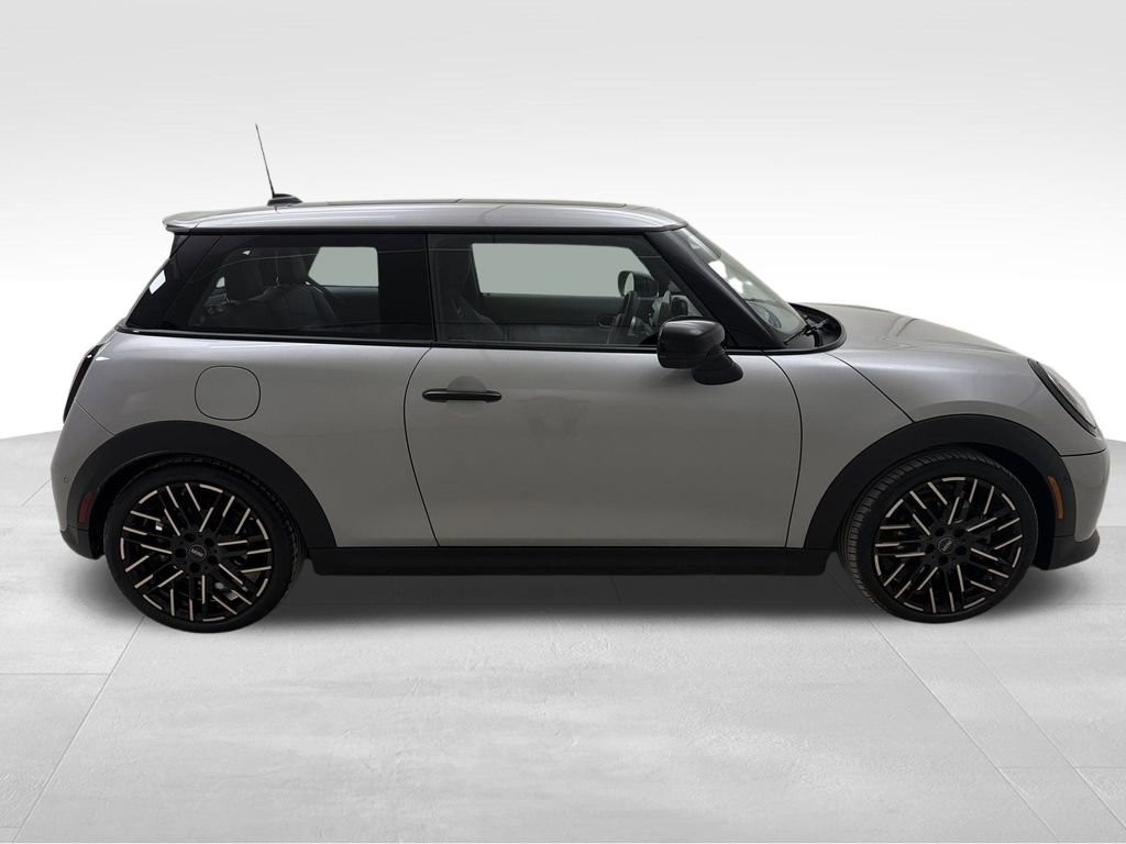 Certified 2025 MINI Cooper S image 10