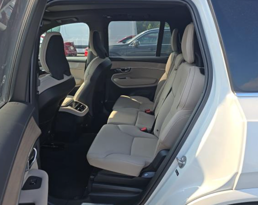 Used 2026 Volvo XC90 B6 Plus AWD/4WD image 6