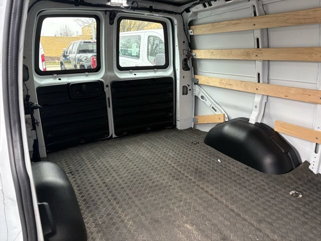 Used 2024 Chevrolet Express 2500 w/ Driver Convenience Package RWD image 14