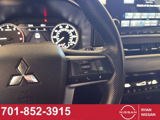 Used 2024 Mitsubishi Outlander SE image 28