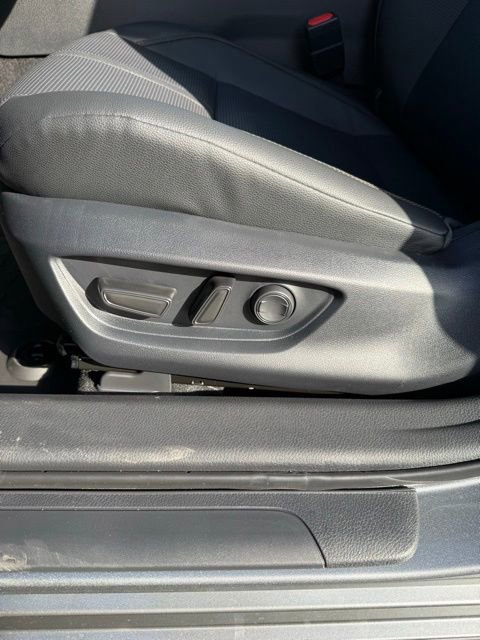 New 2026 Toyota Camry XLE AWD/4WD image 17