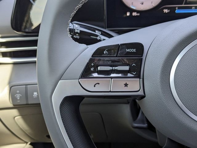 Certified 2025 Hyundai Elantra SEL FWD image 26