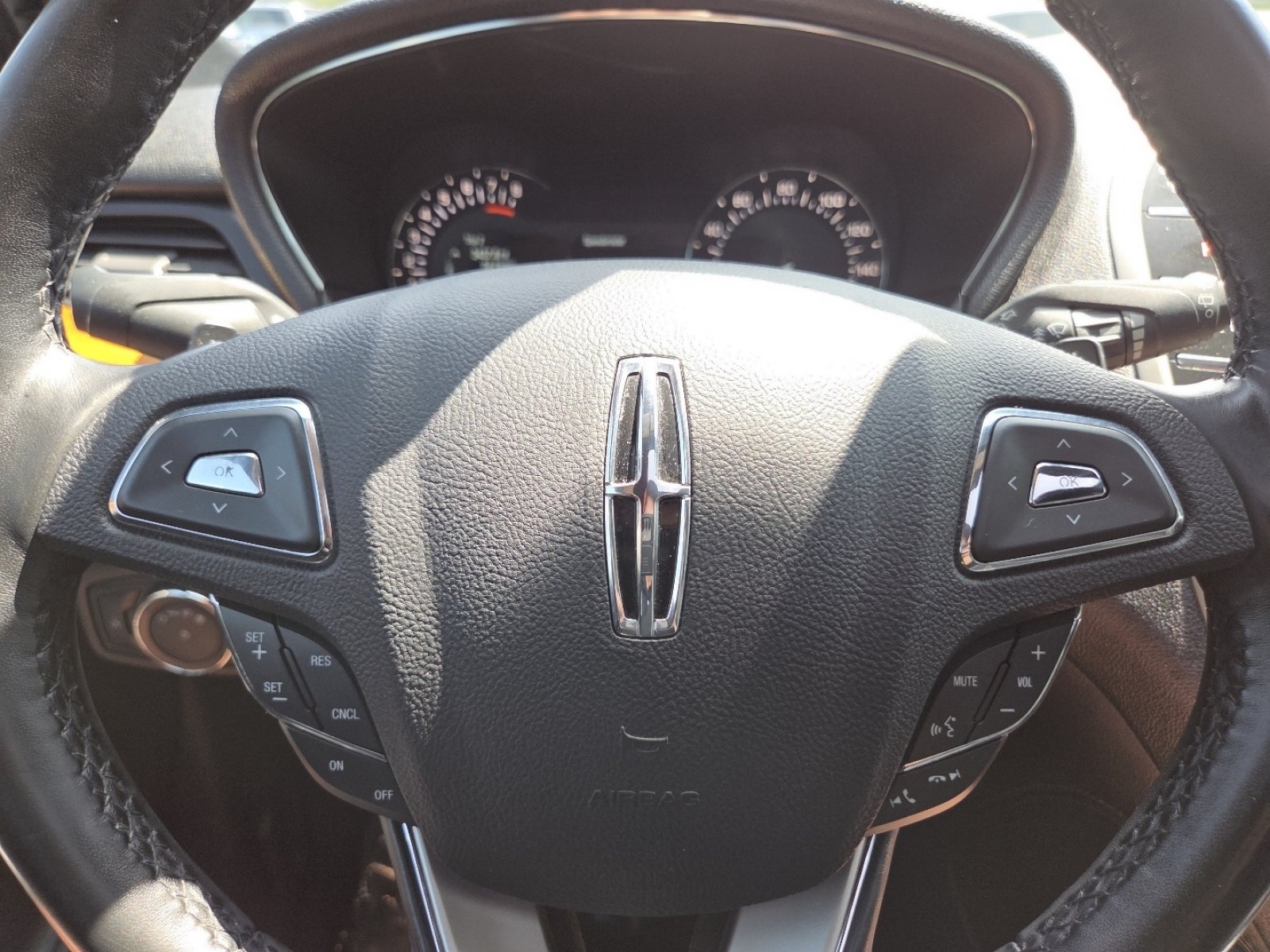 Used 2017 Lincoln MKC Reserve FWD image 36