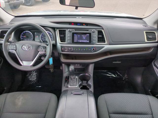 Certified 2017 Toyota Highlander LE FWD image 15