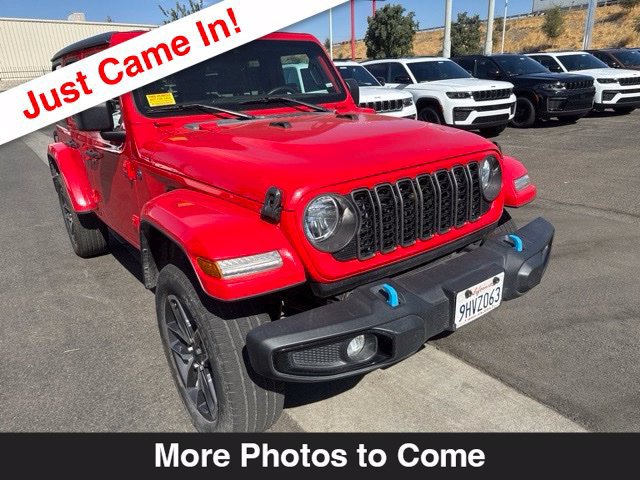 Used 2024 Jeep Wrangler Unlimited AWD/4WD image 8