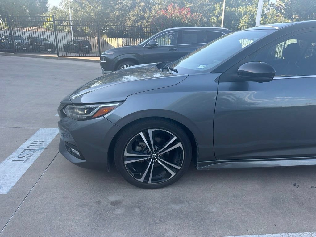 Used 2021 Nissan Sentra SR w/ SR Premium Package FWD image 2