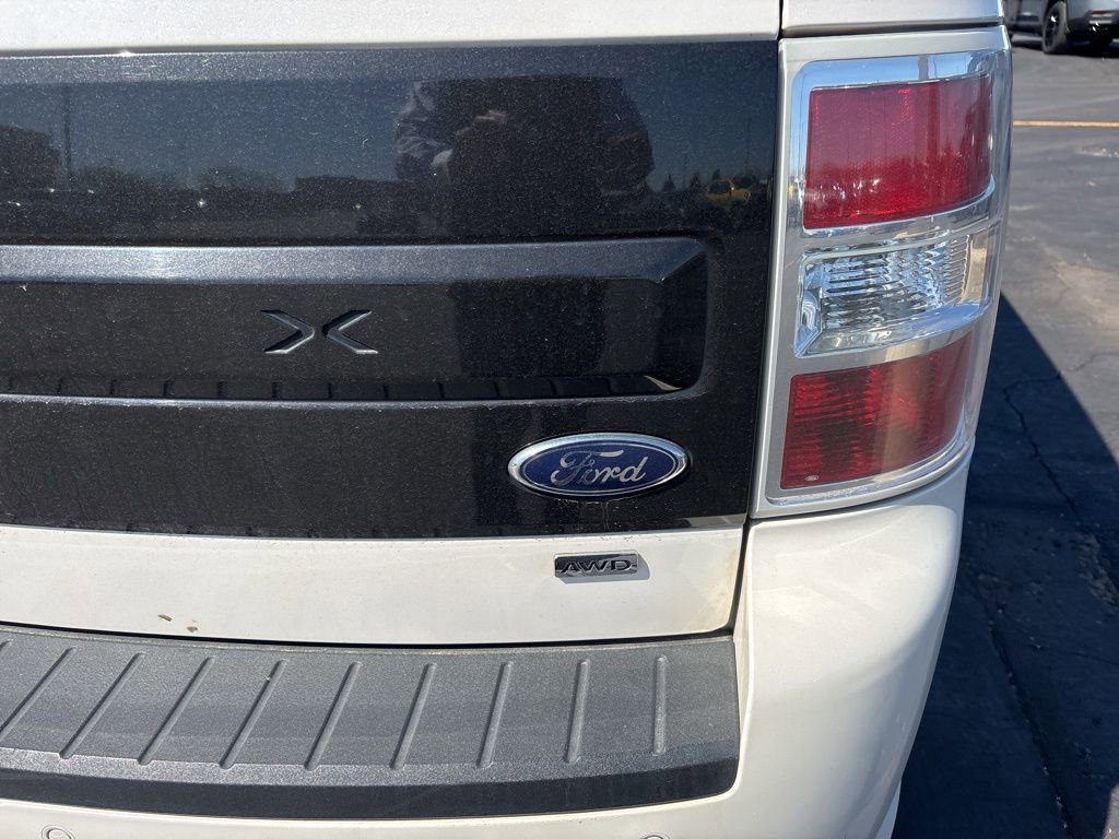 Used 2019 Ford Flex SEL w/ Equipment Group 202A AWD/4WD image 2