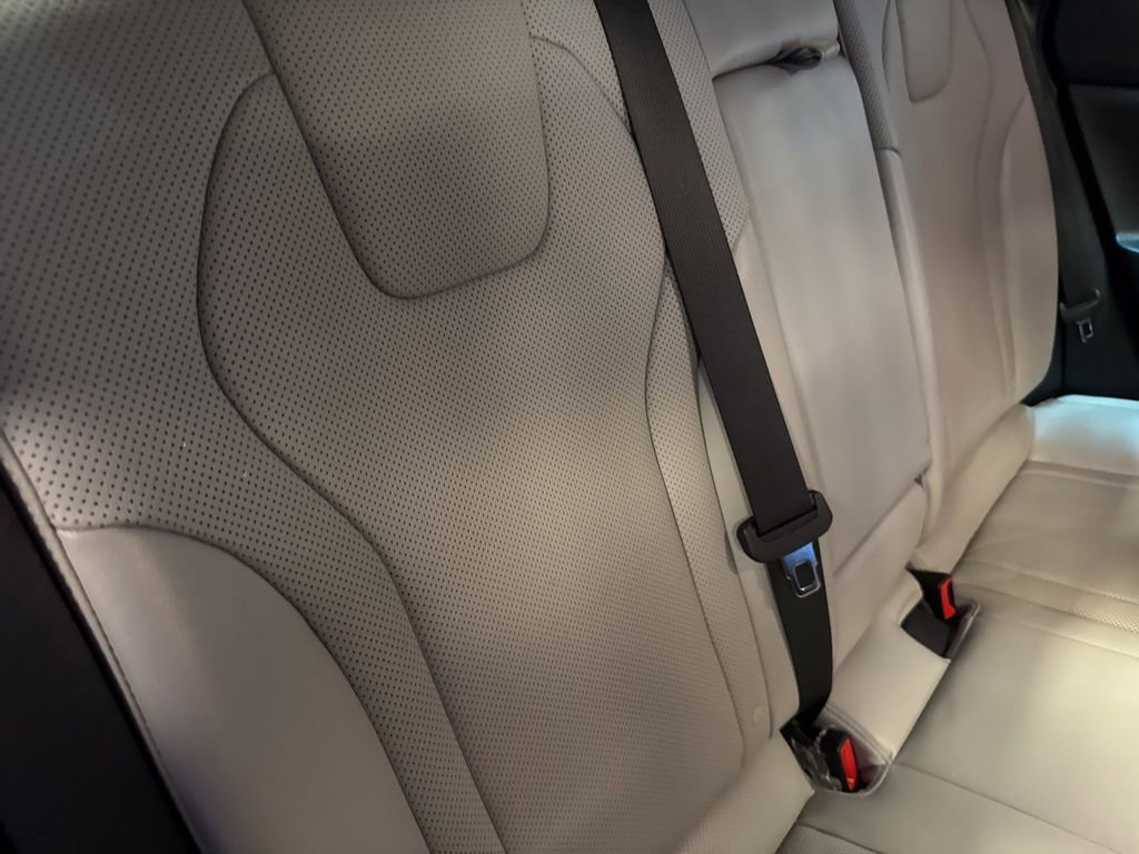 Used 2021 Hyundai Elantra Limited image 53