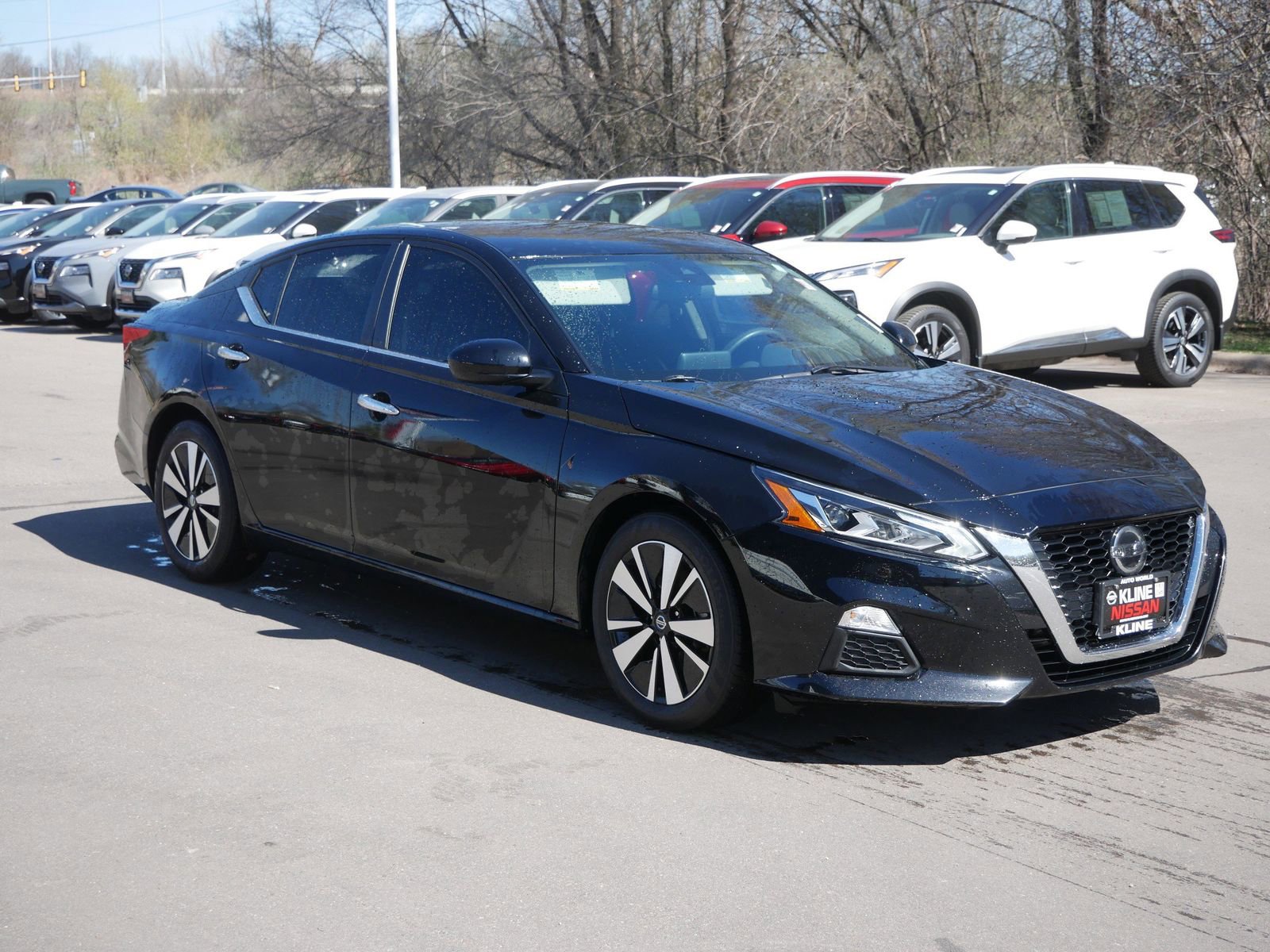 Used 2022 Nissan Altima 2.5 SV image 1