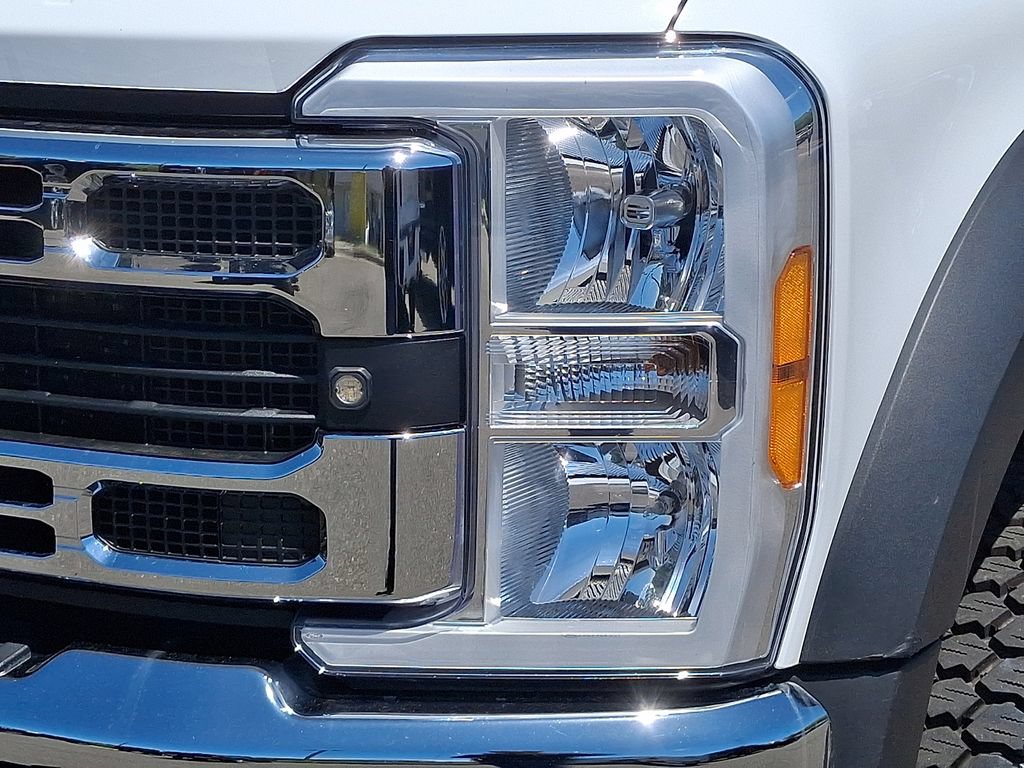 Used 2023 Ford F550 4x4 Crew Cab Super Duty image 9