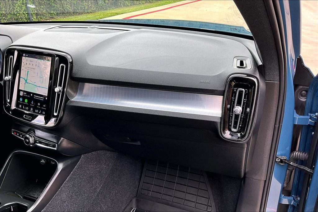 Certified 2024 Volvo XC40 B5 Core AWD/4WD image 21