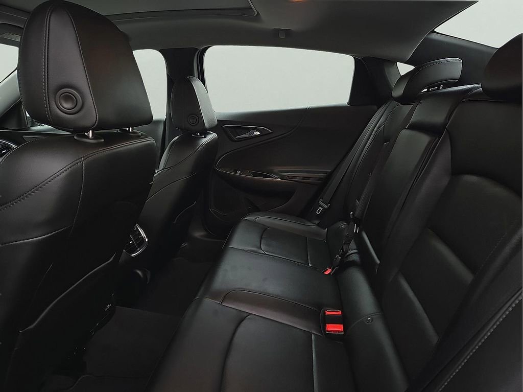 Used 2018 Chevrolet Malibu Premier w/ Premier Sun and Wheel Package image 10