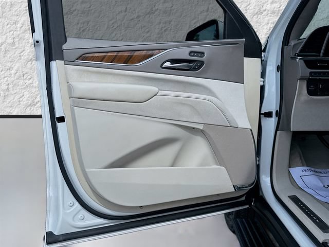 Used 2024 Cadillac Escalade Sport Platinum w/ LPO, ONYX Package AWD/4WD image 20