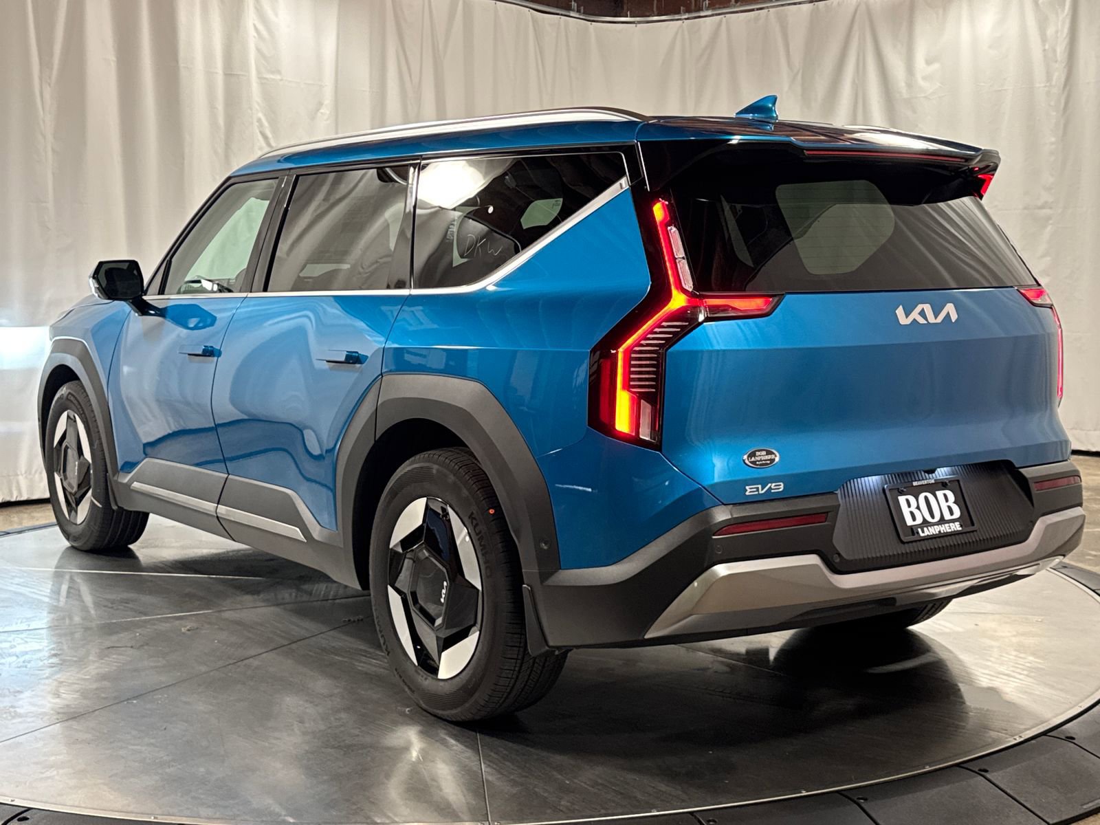 New 2026 Kia EV9 Wind AWD/4WD image 7