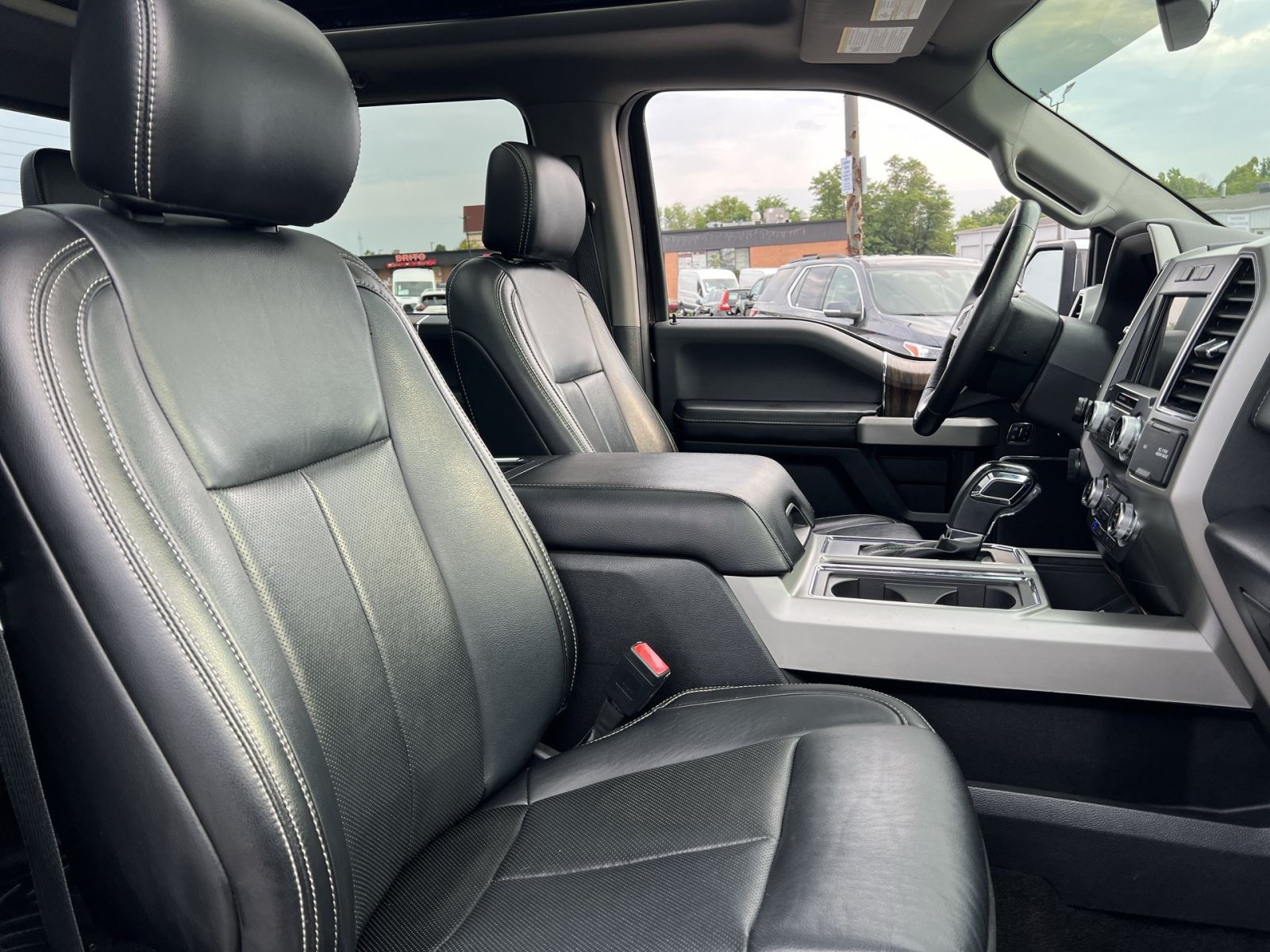 Certified 2019 Ford F150 Lariat w/ Equipment Group 502A Luxury AWD/4WD image 26