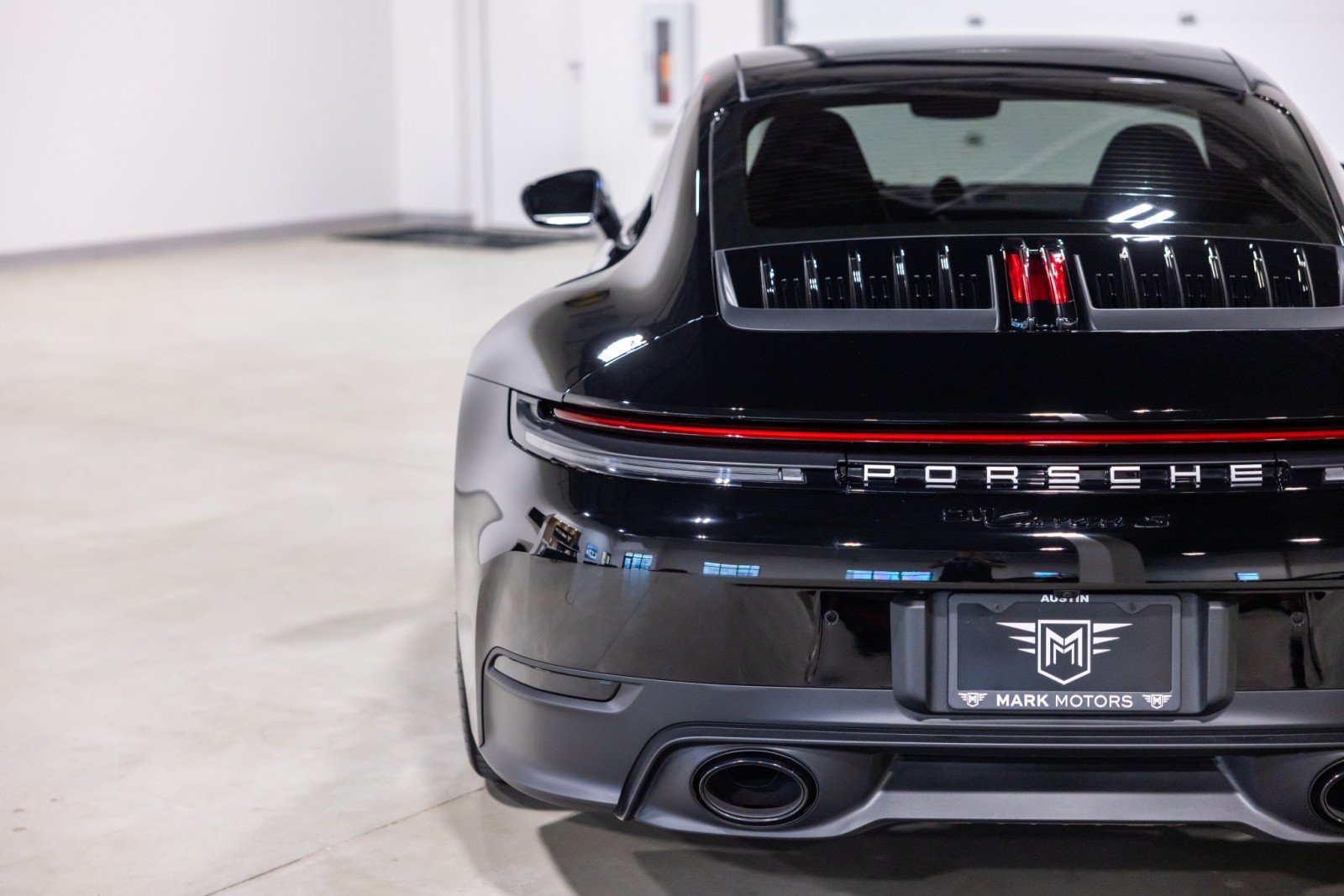 Used 2025 Porsche 911 Carrera S RWD image 14