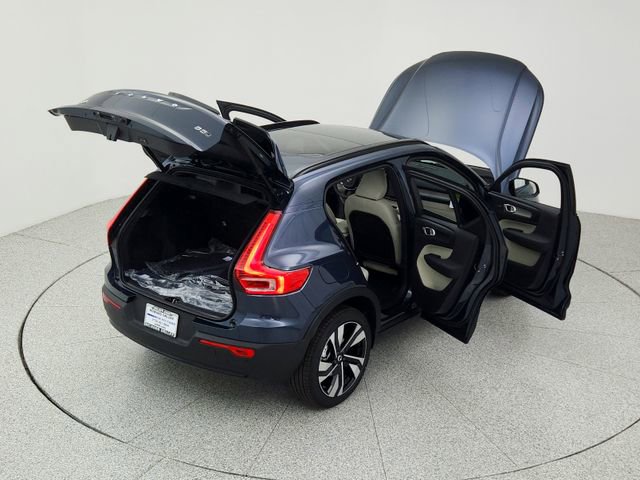 New 2026 Volvo XC40 B5 Ultra w/ Climate Package image 19