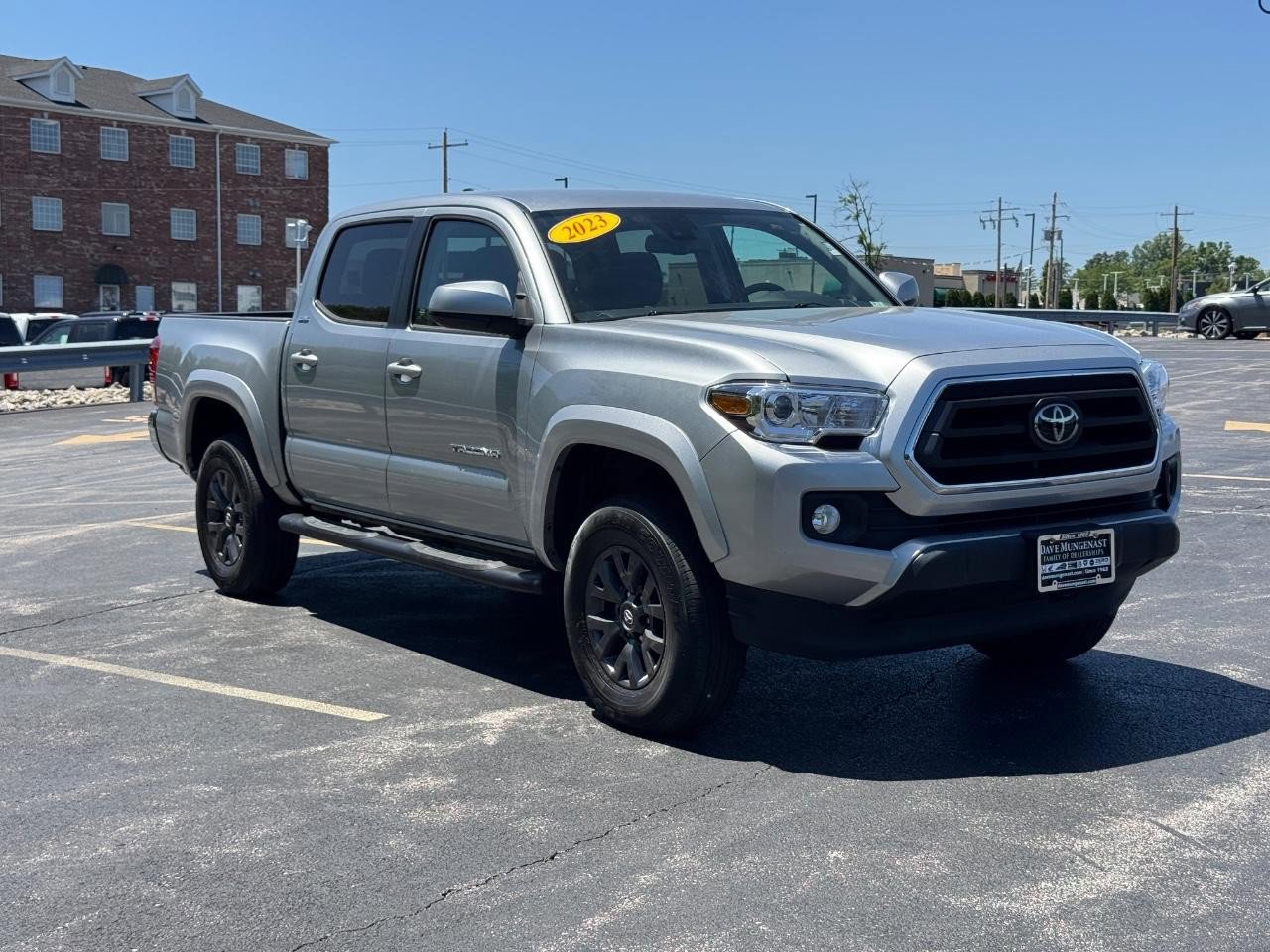 Used 2023 Toyota Tacoma SR5 AWD/4WD image 2
