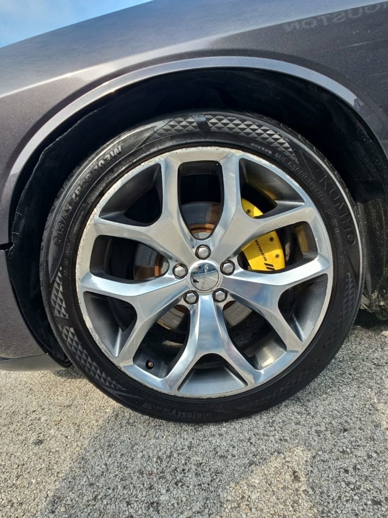 Used 2016 Dodge Challenger SXT Plus RWD image 9