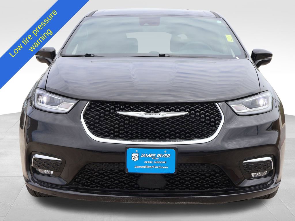 Used 2025 Chrysler Pacifica Select FWD image 7