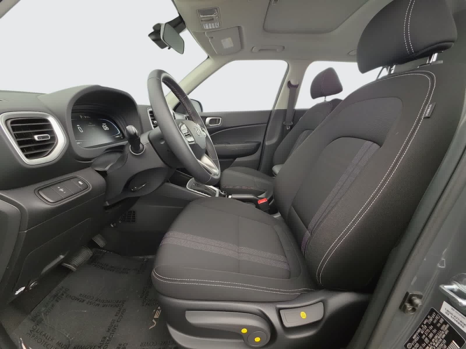 Used 2025 Hyundai Venue SEL FWD image 26