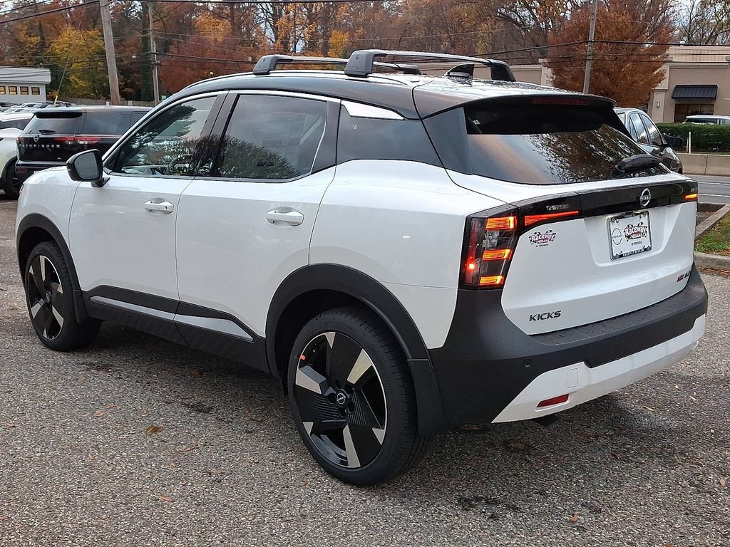 New 2026 Nissan Kicks SR w/ Cold Weather Package AWD/4WD image 4