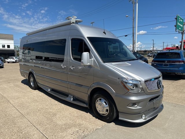 Used 2017 Mercedes-Benz Sprinter 3500 image 7