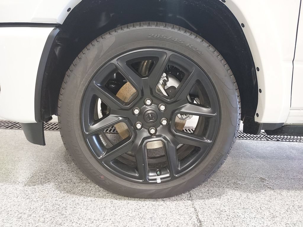 New 2026 RAM 1500 Laramie AWD/4WD image 16