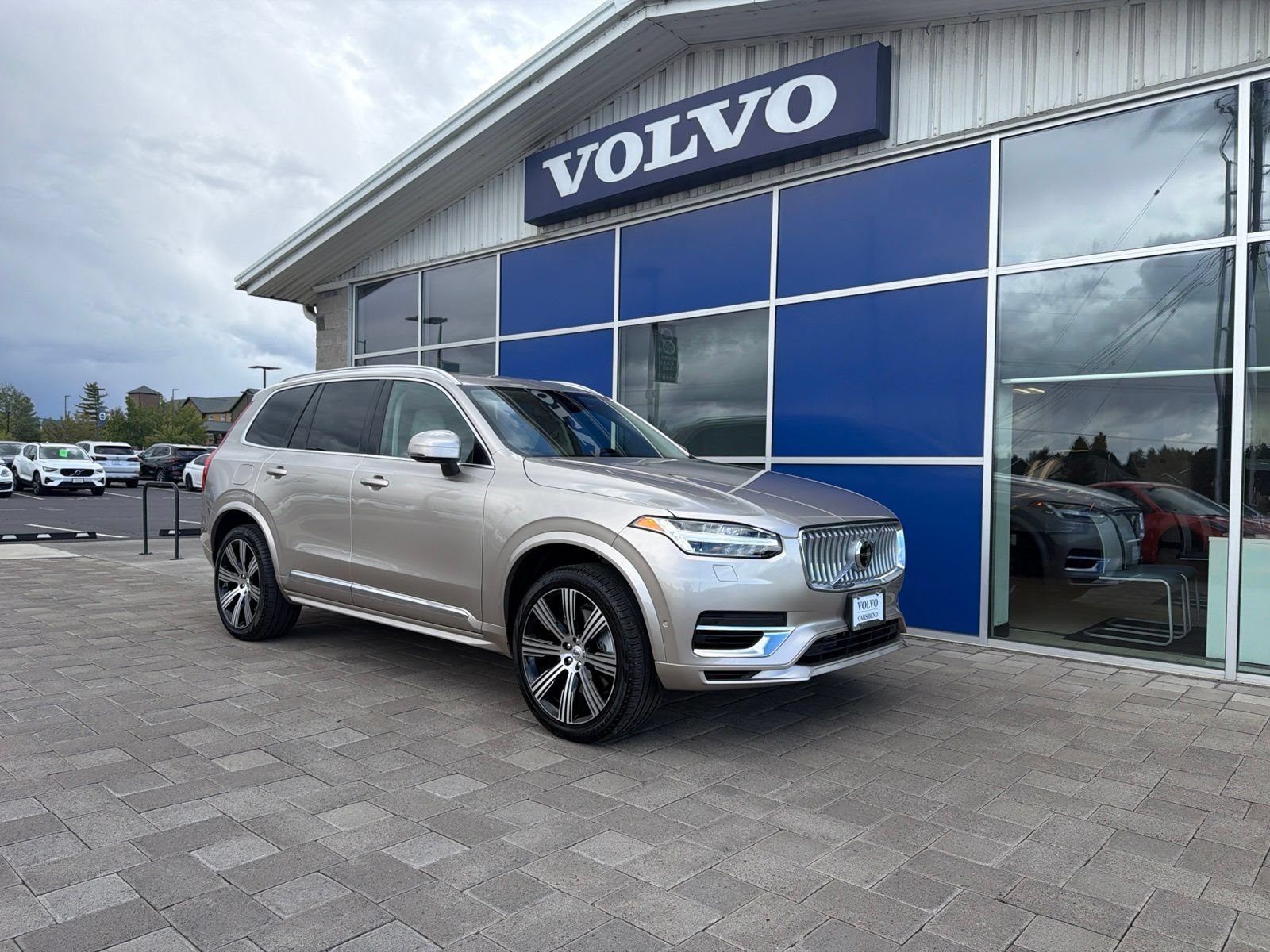 Used 2025 Volvo XC90 T8 Plus w/ Protection Package Premier