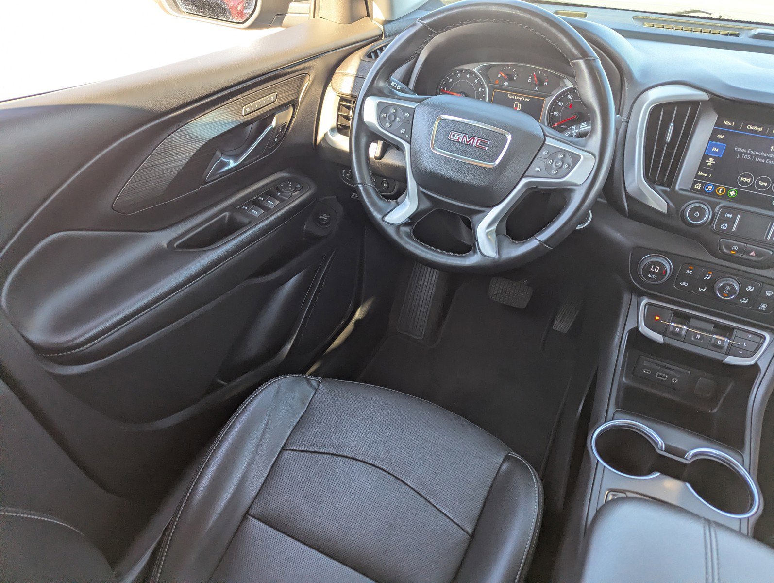 Certified 2024 GMC Terrain SLT image 17