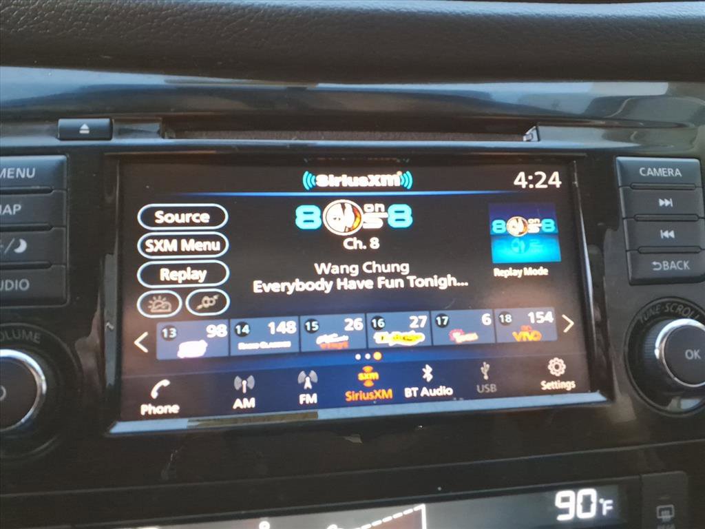 Used 2018 Nissan Rogue SV w/ Premium Package image 36