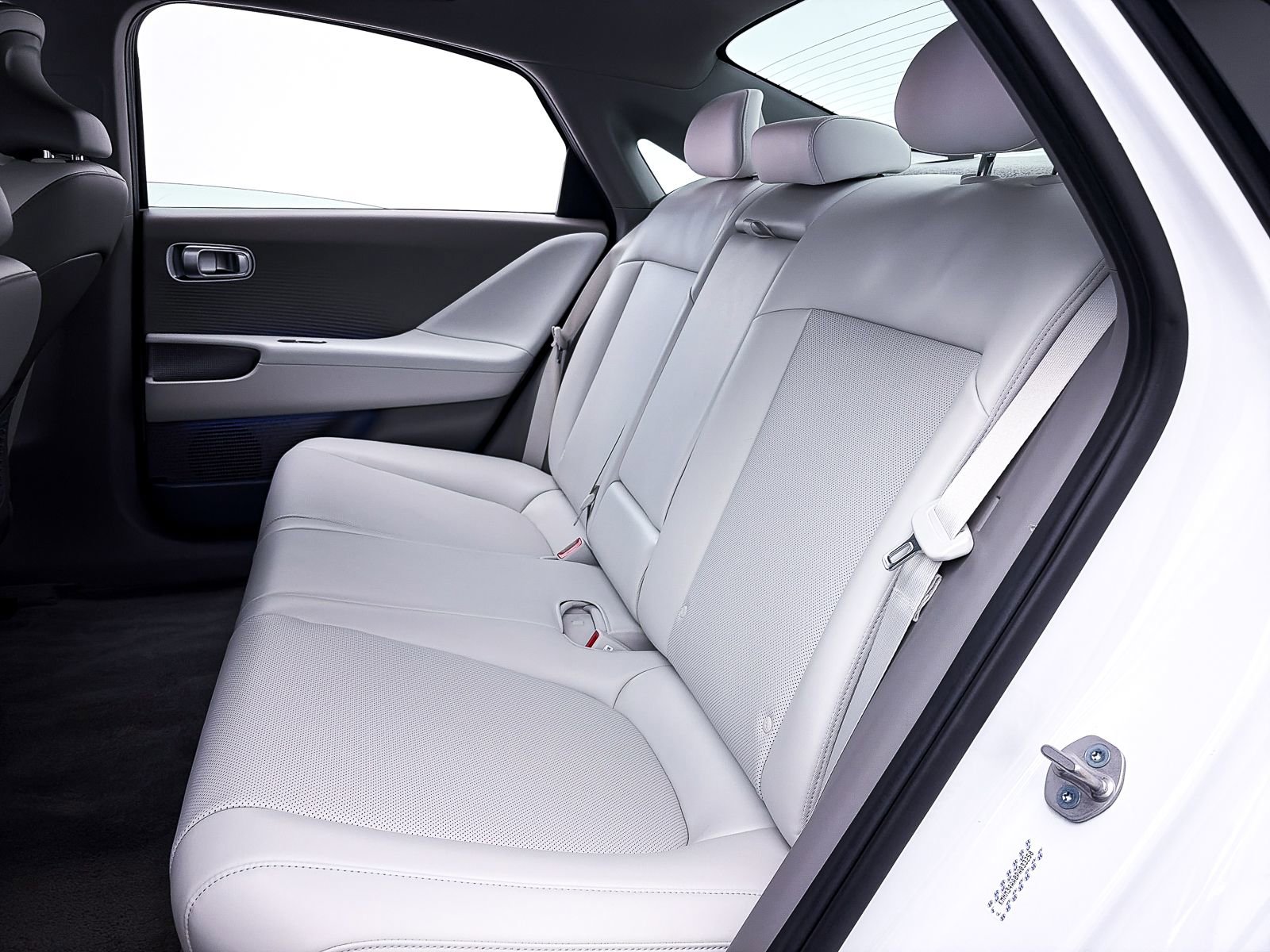 Used 2023 Hyundai Ioniq 6 SEL RWD image 41