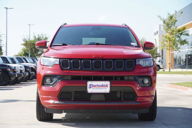 Certified 2023 Jeep Compass Limited image 2