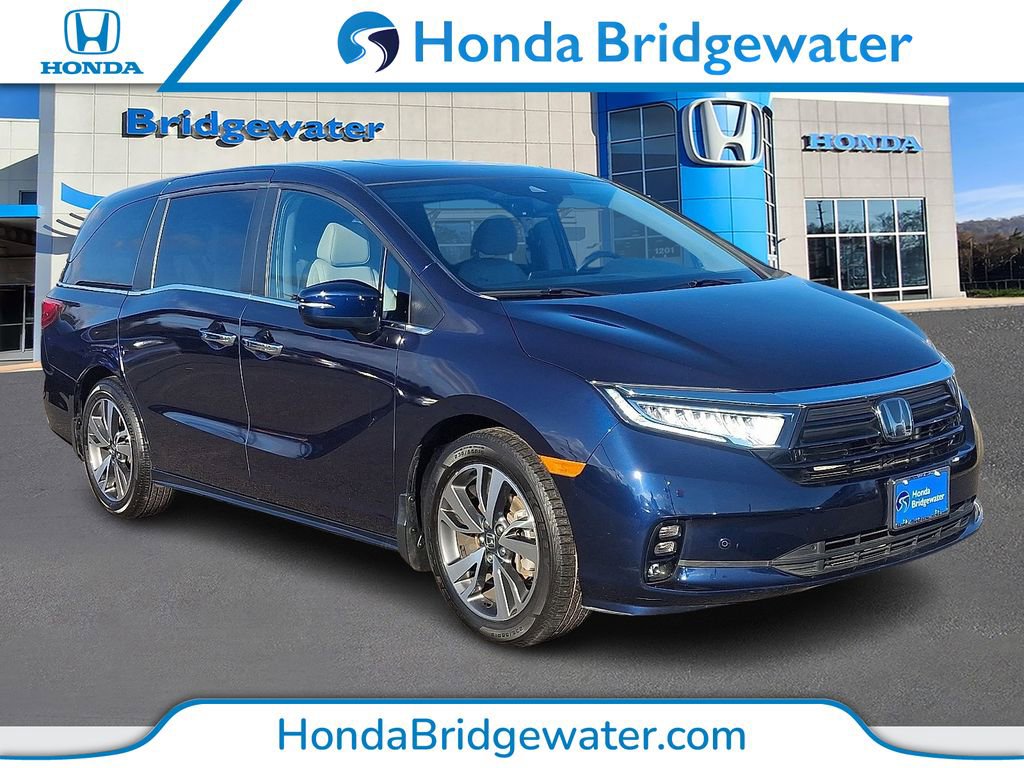 Used 2023 Honda Odyssey Touring image 1