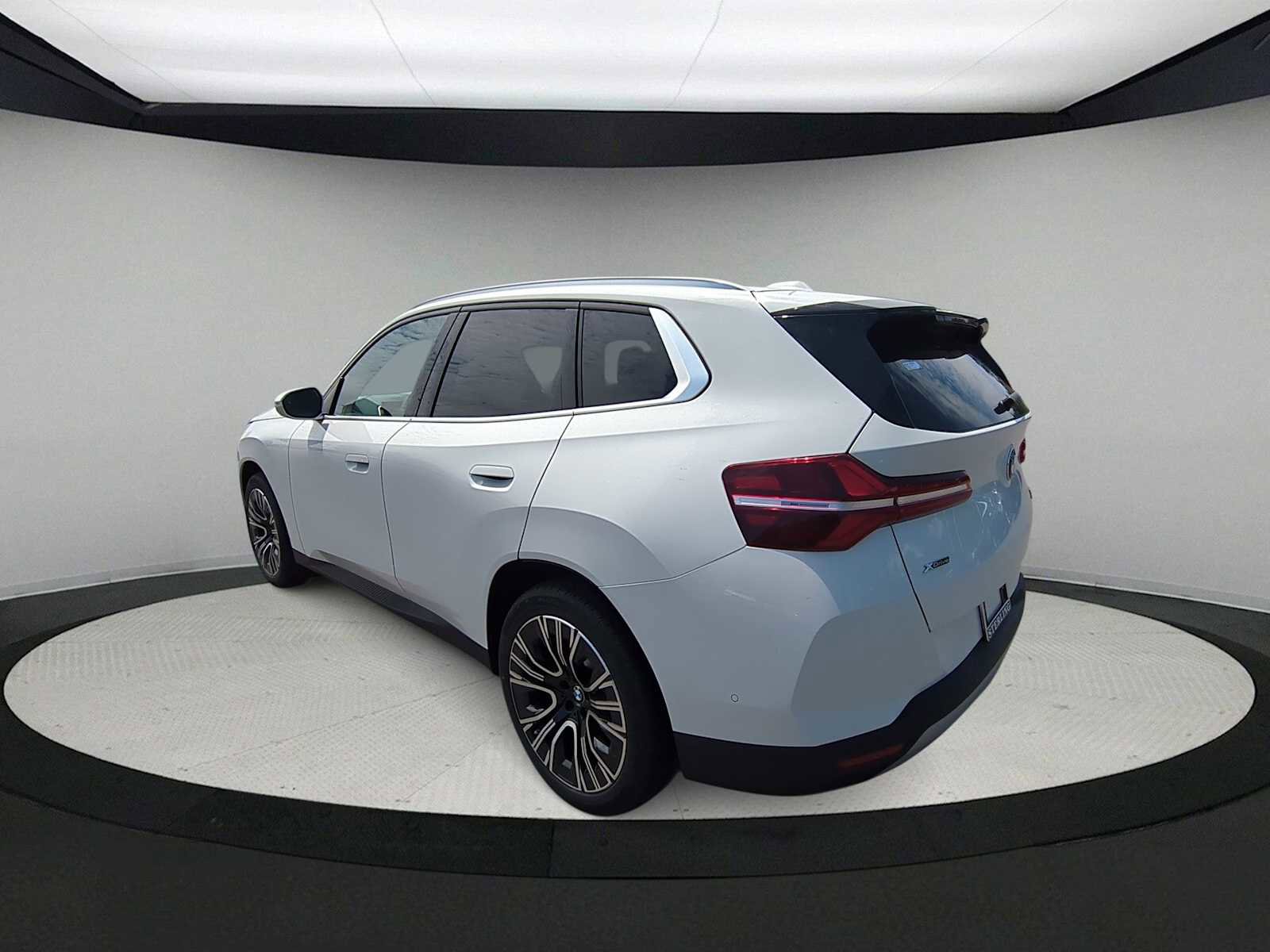 Used 2025 BMW X3 xDrive30i AWD/4WD image 6