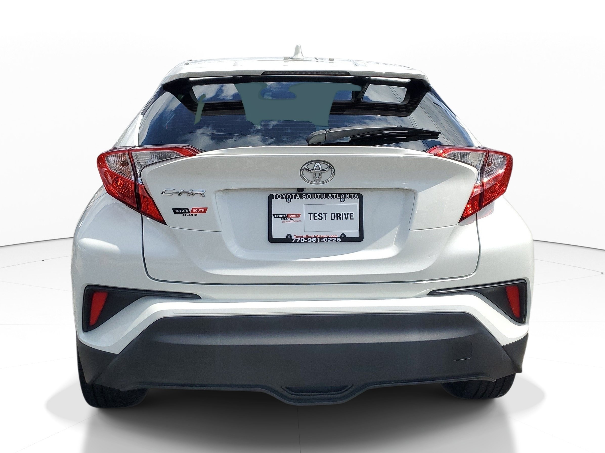 Used 2021 Toyota C-HR LE FWD image 5