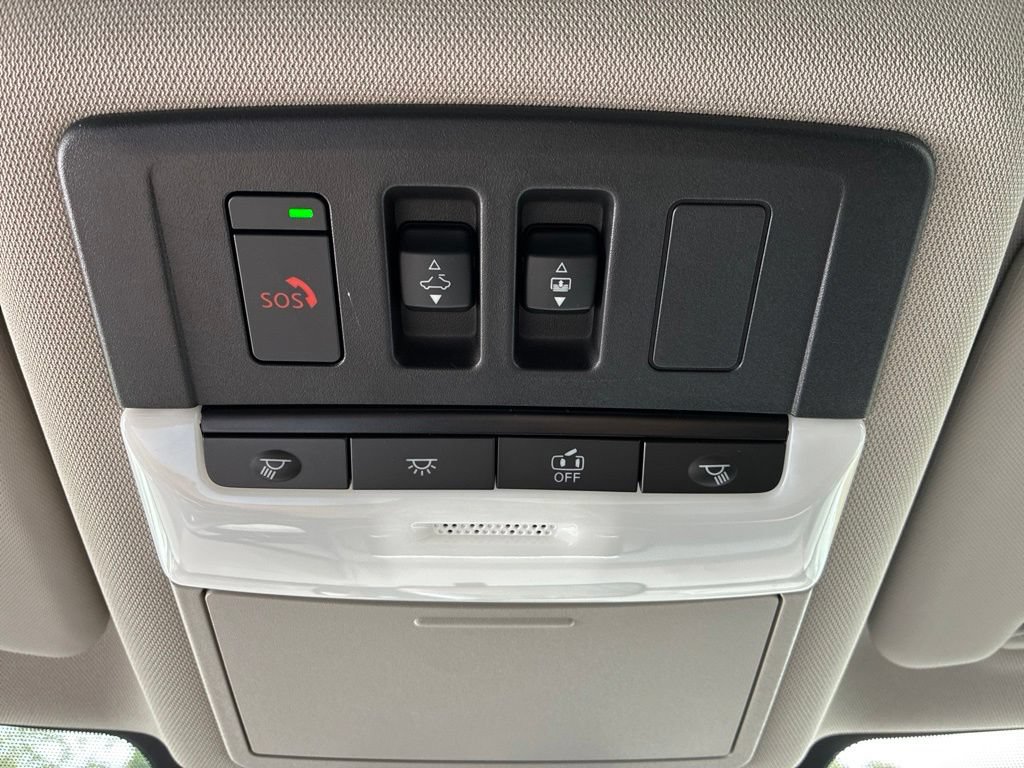 Certified 2023 Nissan Rogue SV w/ SV Premium B Package AWD/4WD image 30