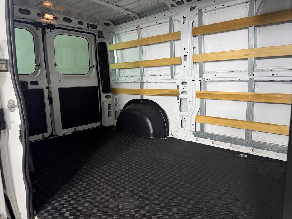 Used 2025 RAM ProMaster 2500 w/ U-Haul Equipment Group FWD image 29