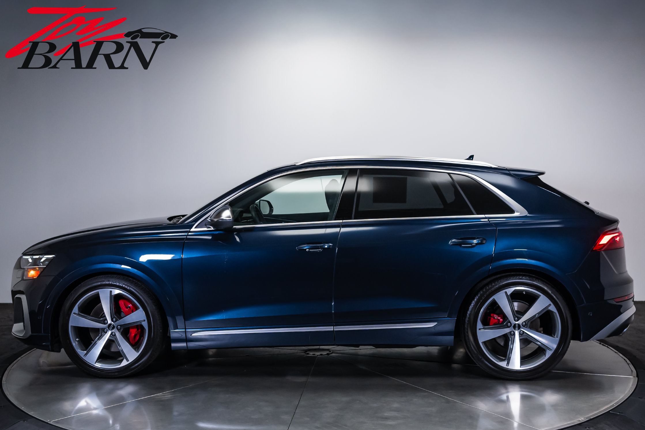 Used 2024 Audi SQ8 Prestige AWD/4WD image 2