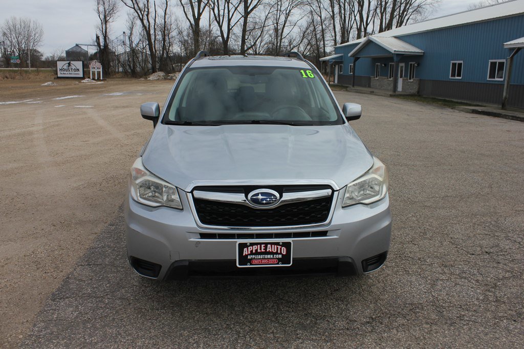 Used 2016 Subaru Forester 2.5i Premium w/ All-Weather Package AWD/4WD image 3