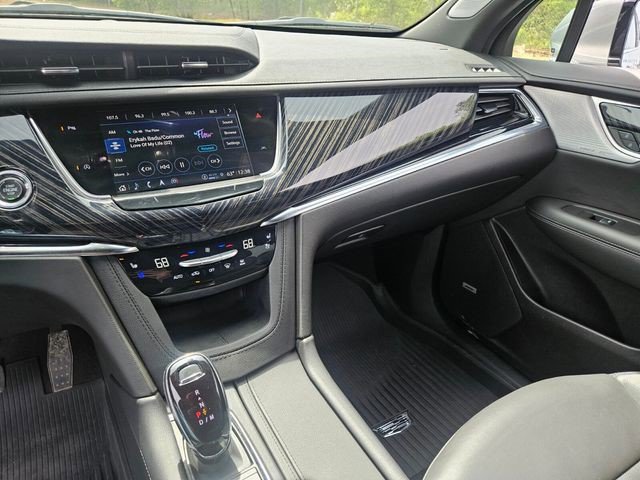 Certified 2024 Cadillac XT6 Premium Luxury w/ LPO, Floor Liner Package FWD image 21