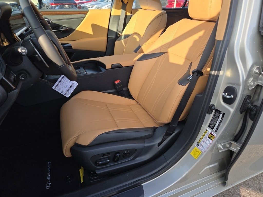 New 2025 Lexus ES 350 350 Luxury image 6
