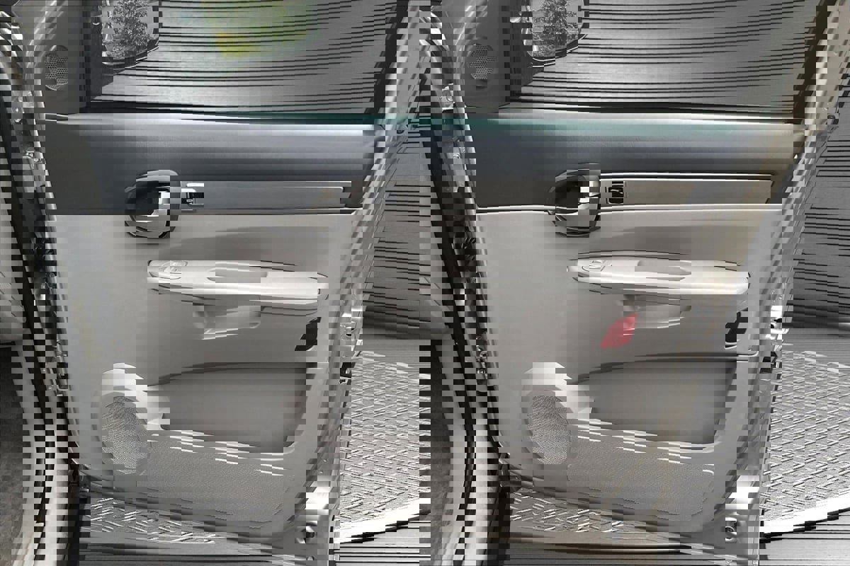 Used 2005 Buick Rendezvous AWD image 25