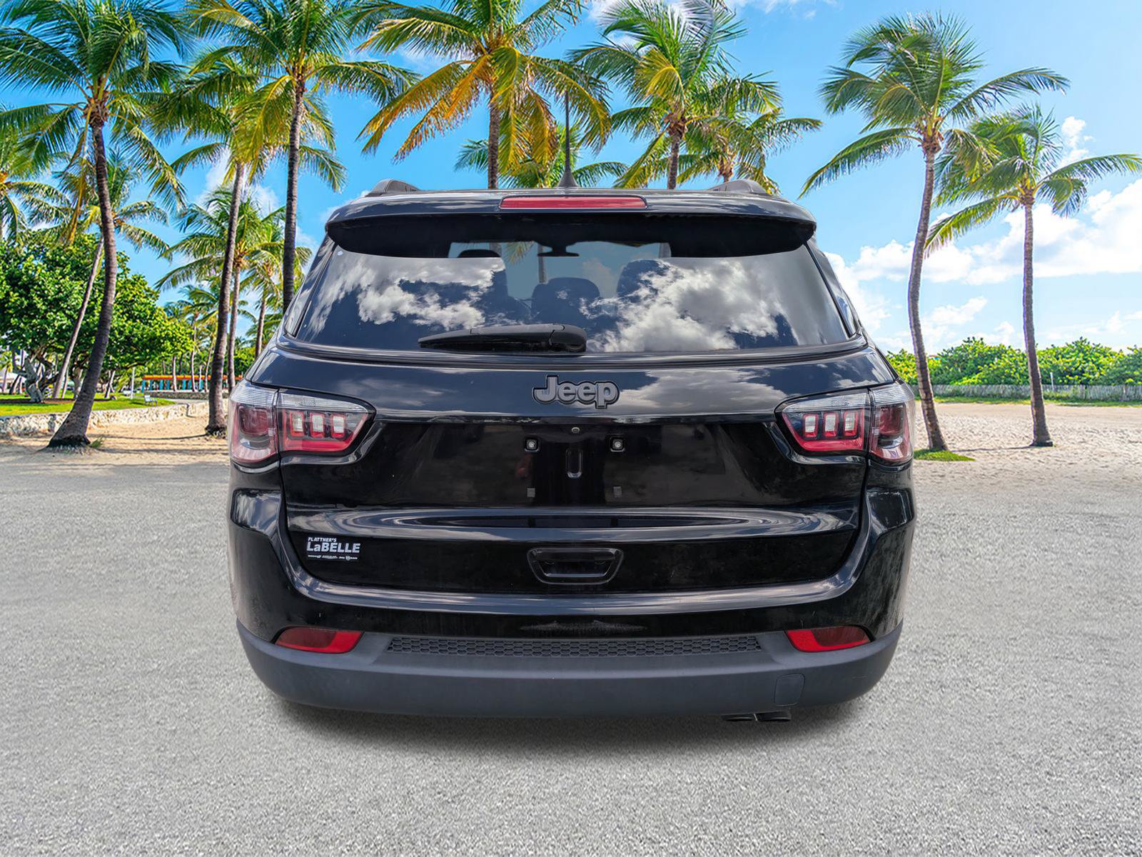 Used 2021 Jeep Compass Latitude FWD image 5